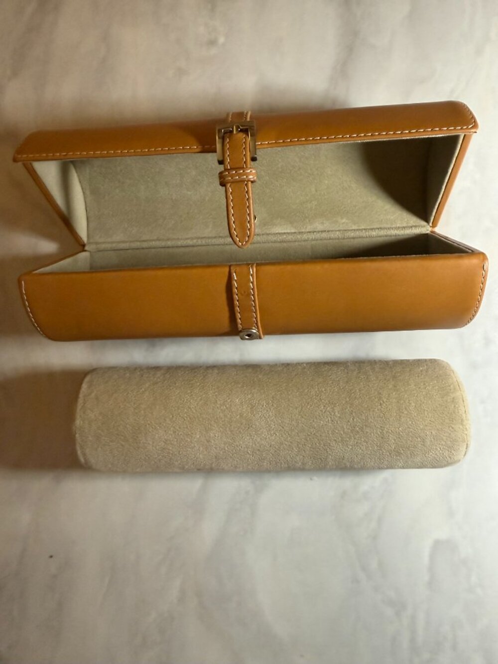 Levenger Leather Watch Roll Storage Box, Tan, Never Used in perfect condition